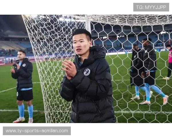 大连英博林良铭助攻锋线创造机会